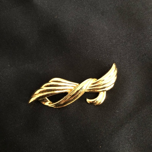 Vtg Gold Tone Abstract Brooch - Picture 2 of 10